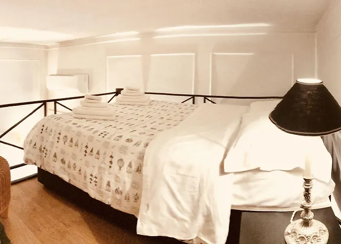 Apartment Ara Pacis Luxury By Caprirooms Rome